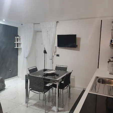 La Casa Di Titina * 나폴리